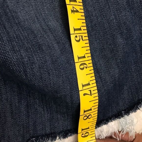 Men’s Cutoff Denim Shorts - Picture 4 of 5